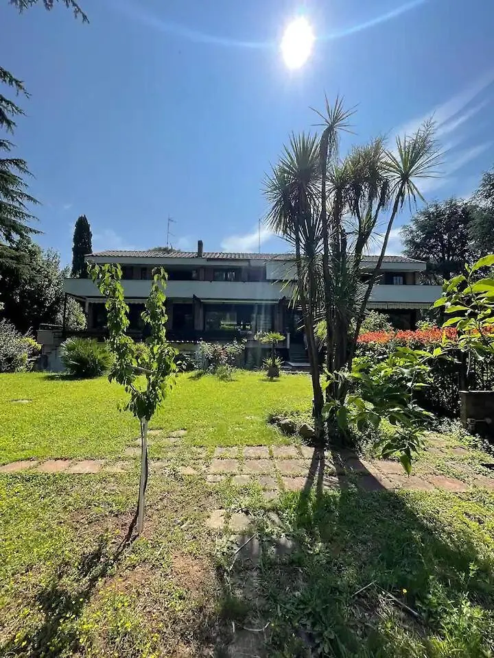 La Dolce Vita - A Tropical Garden In Rome